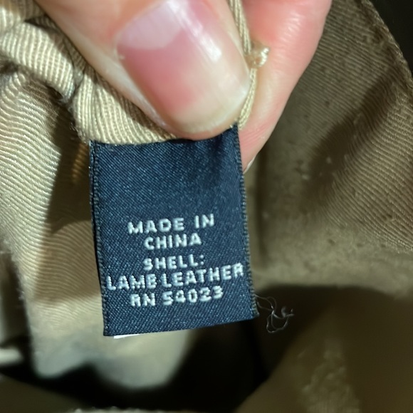 Vintage Banana Republic Lamb Skin - 2in 1,Crossbody & Shoulder bag. - Picture 15 of 16